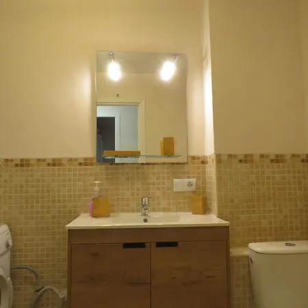 Apartment Center 6-8 Persons-beach At 100m -parking *