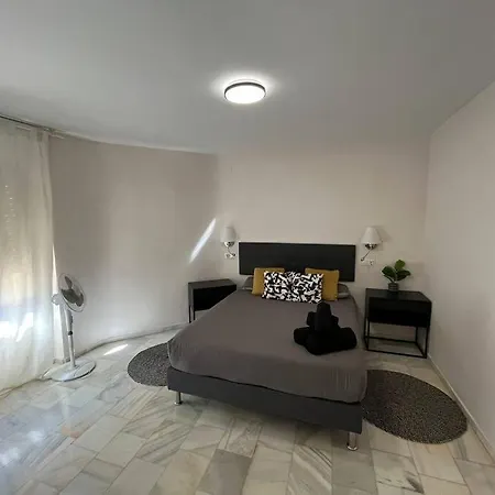 Apartment Center 6-8 Persons-beach At 100m -parking