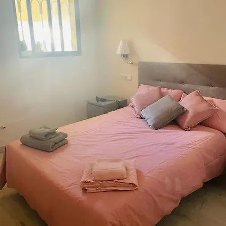 Center 6-8 Persons-beach At 100m -parking Apartment *
