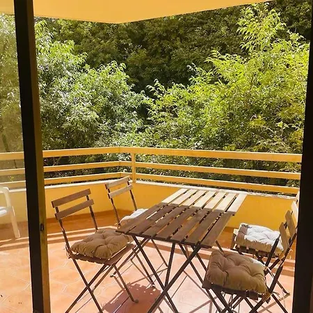 Center 6-8 Persons-beach At 100m -parking Apartment
