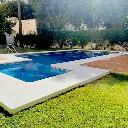 Apartment Center 6-8 Persons-beach At 100m -parking