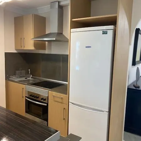 Apartment Center 6-8 Persons-beach At 100m -parking *