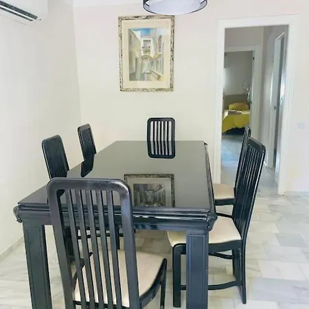 Apartment Center 6-8 Persons-beach At 100m -parking *