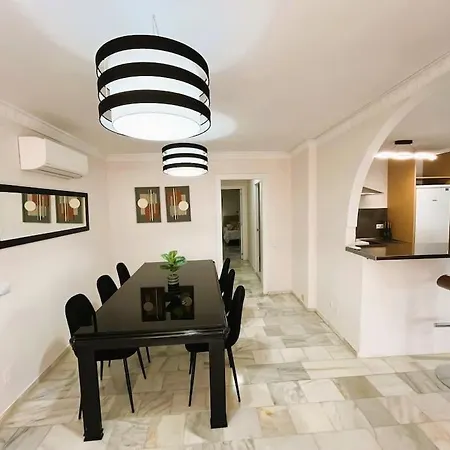 Apartment Center 6-8 Persons-beach At 100m -parking