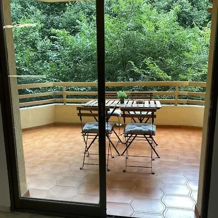 Apartment Center 6-8 Persons-beach At 100m -parking